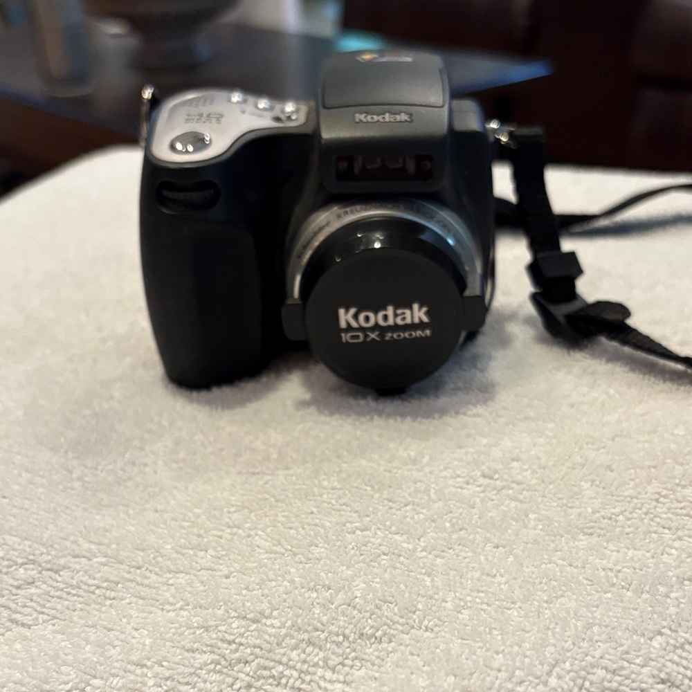 Kodak Easy Share Silver and Black Digital Camera